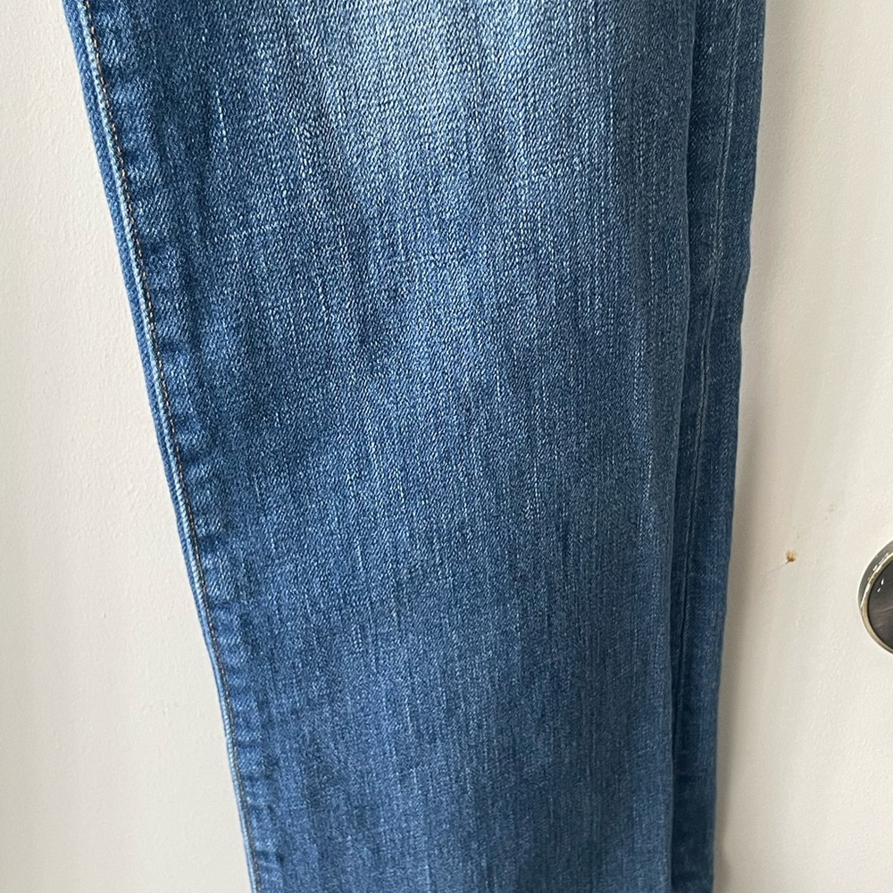 GAP Women's Classic Blue Straight Leg Jeans - Picture 5 of 10